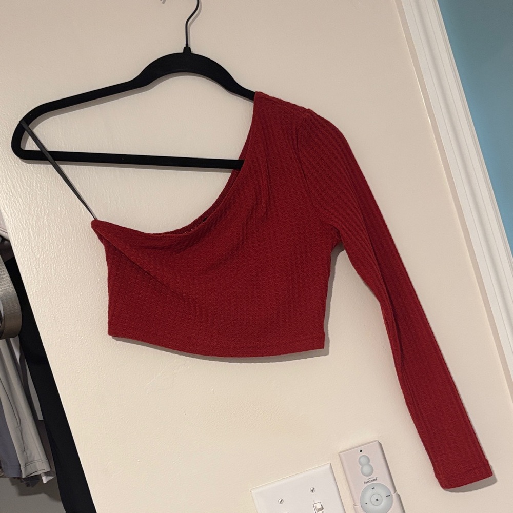 SHEIN Red One-Shoulder Crop Top